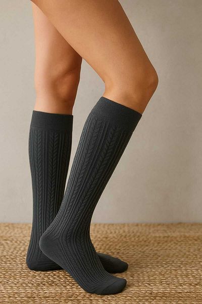 DÜVEN Women's Knitted Patterned Winter 200 Den Knit Graphite Knee Socks