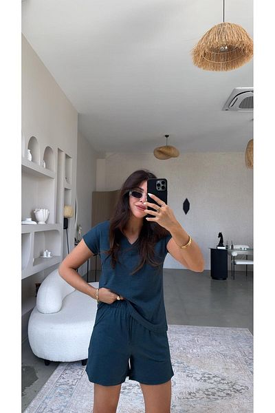 Buket Teke Emerald Green V-Neck Shorts Blouse Set