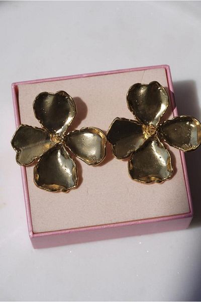 AŞIK ACCESSORIES Flower Earrings