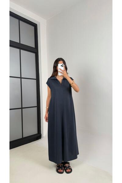 Gaus فستان أساسي بياقة بولو وجيب باللون الأزرق الداكن MD Gaus00568