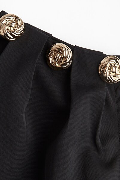 H&M Düğme Detaylı ve Tek Omuzlu Üst