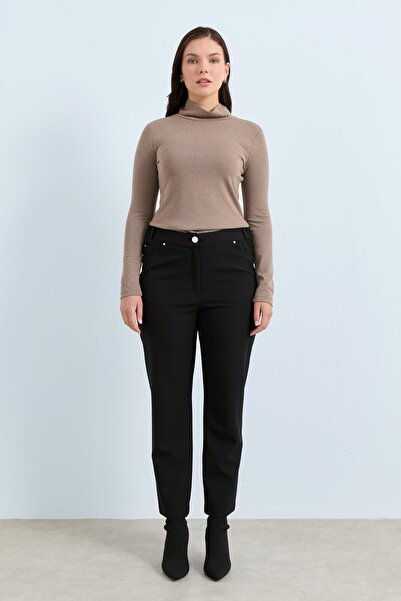 Nihan Büyük Beden Dar Paça Pantolon Siyah