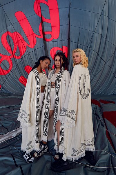 ARİNNASİDE Magna Mater Printed Wrinkled Tassel Kimono