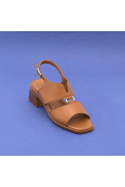 Metin Kundura İZZ 12122 Hakiki Deri Sandalet 6 cm Taba