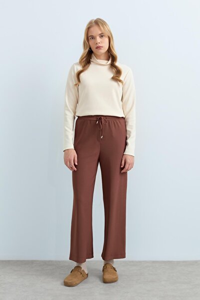 Nihan Beli Lastikli Bol Paça Örme Pantolon Kahve