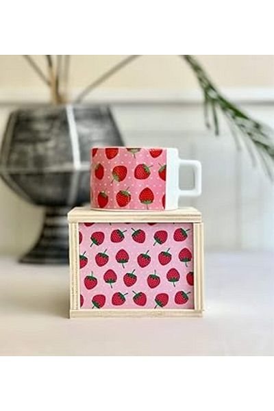 Mu Art Ahşap كوب هدية مودا بتصميم الفراولة