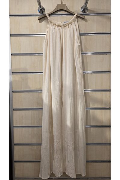 Park Moda Βαμβακερό φόρεμα με λαιμόκοψη με χάντρες με λεπτομέρεια μηδενικό μανίκι