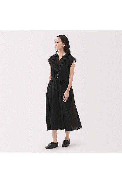 Muji High Twisted Veil French Sleeve Dress