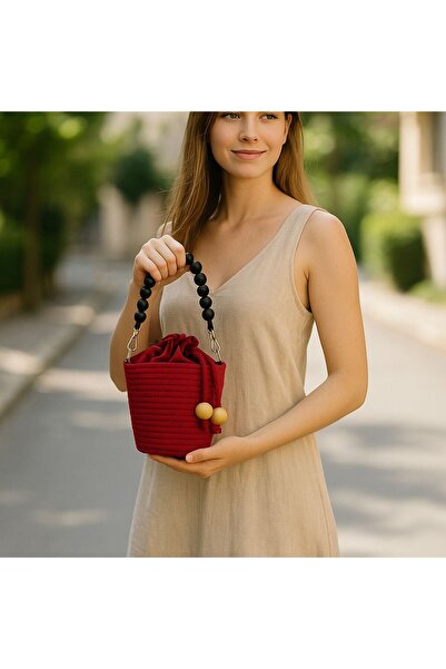 Timeless حقيبة صغيرة من القش مصنوعة يدويًا بمقبض من الخرز