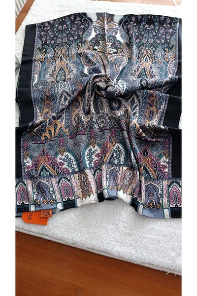 Levidor ethnic pattern shawl