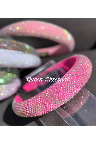 QUEEN AKSESUAR Luxury Design Wide Sponge Bomb Crystal Stone Plated Glitter Crown Special Occasion Crown Fuchsia Pink