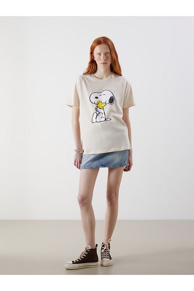LC Waikiki Γυναικείο μπλουζάκι με λαιμόκοψη Snoopy με στάμπα