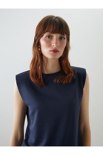 LC Waikiki Gepolsterte Bluse mit Rundhalsausschnitt