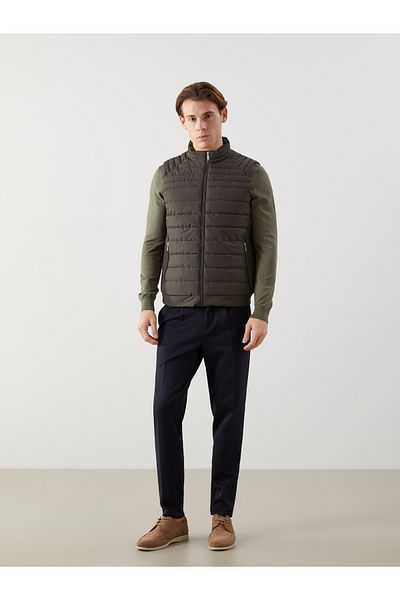 LC Waikiki Standard Mold Stand Collar Men's Puffer Vest