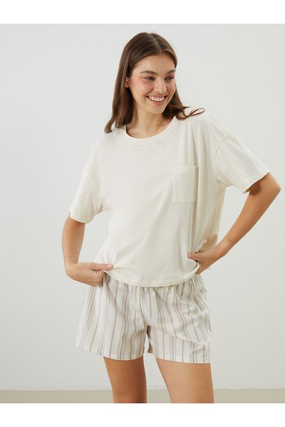 LC Waikiki Gestreiftes Damen-Pyjama-Set mit Shorts und Rundhalsausschnitt