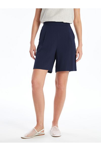 LC Waikiki Einfarbige Shorts mit elastischer Taille für Frauen