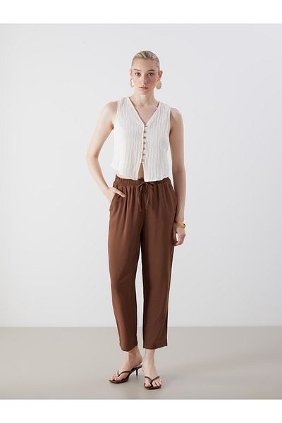 LC Waikiki Bluse aus strukturiertem Musselin mit V-Ausschnitt