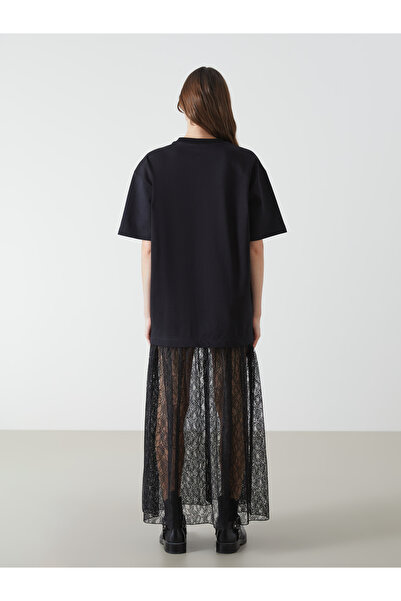 LC Waikiki Dámské šaty s krajkovým detailem u kulatého výstřihu