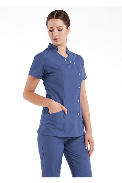 Alsancak Üniforma Luxe Flex Storm Blue Lycra Țesătură flexibilă subțire Tricou pentru medic și costum pentru asistentă