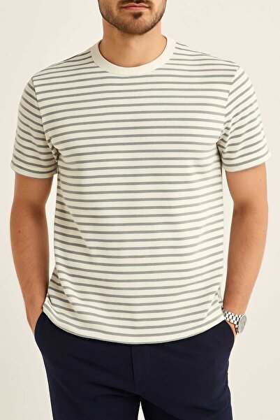 UOMOPARK 3005 Ecru Grey Horizontal Stripes Crew Neck T-shirt, μοντέρνο σχέδιο για καλοκαιρινά κομψά και καθημερινά συνδυασμούς