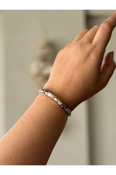 Beloria Mineli Patterned White Steel Bracelet