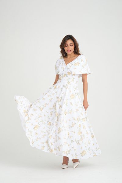 Stylish Elegant dress with a soft floral cut