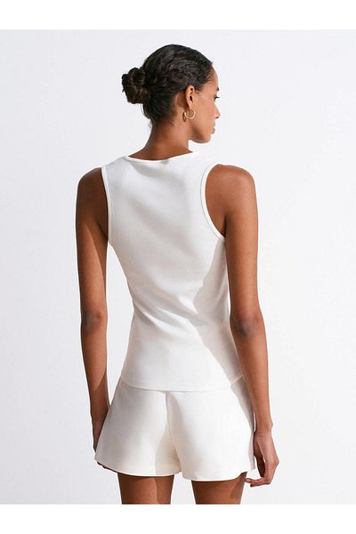 Coral V-Neck Sleeveless Undershirt Ecru