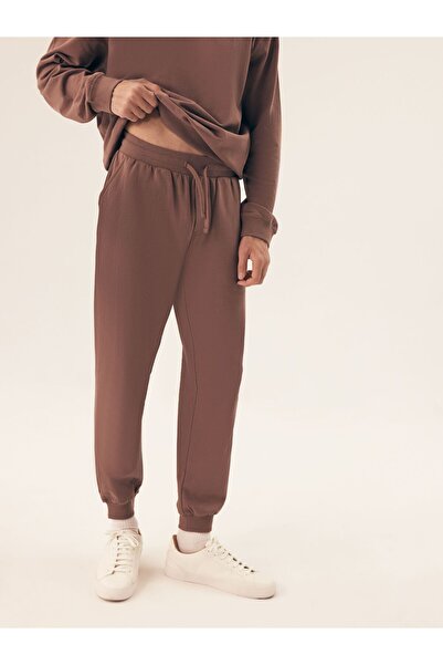 Henderson Men's Active Wear Sweatpants Elegant Base & Classic Cut & Minimalist Design | Outside