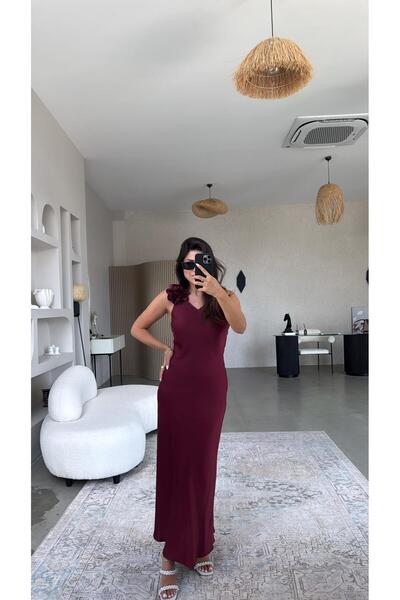 Buket Teke Премиум рокля с брошка от бордо и цветя