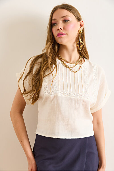 Olalook Γυναικεία λευκή δαντέλα με λεπτομέρεια Crop Muslin Μπλούζα BLZ-19003056