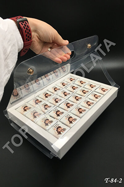 KAKAO AĞACI 98 Adet Çantalı Karton Kutuda Anne Baba ve Kız Bebek Çikolatası