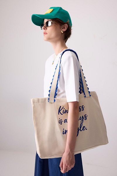 Touché Privé Contrast Embroidered Canvas Bag