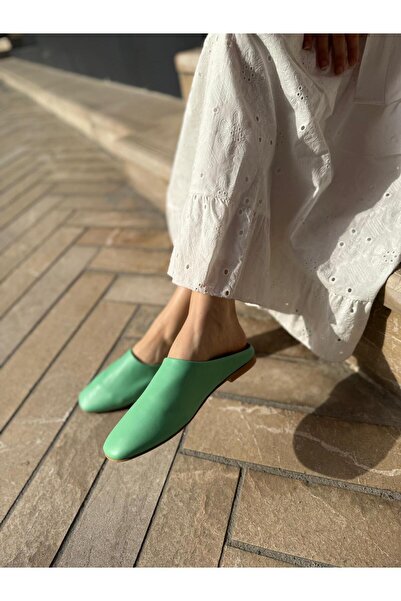 BABLACK Önü Kapalı Düz Taban Hakiki Deri Terlik Cam Göbeği