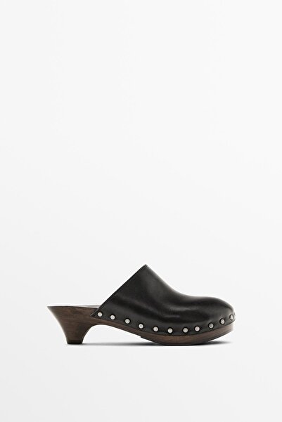 Massimo Dutti Burnu kapalı ve topuklu terlik