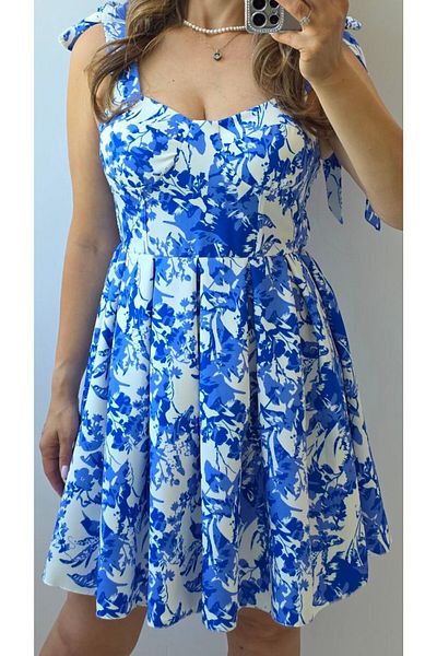 GLAMSI Rochie Damă cu Cupe și Pliseuri – Stil Elegant & Feminin
