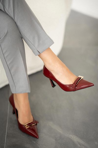Parponi Women's Patent Leather Heeled Shoes with Eye Buckle Burgundy