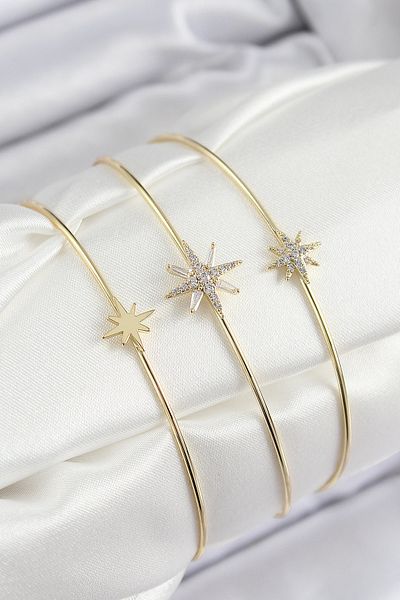 BESKAR Brass Zircon Stone Pole Star Model Gold Color Vip 3-Piece Women's Bracelet