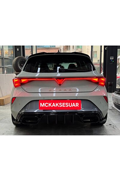 GÜNEŞLİ GARAJ Leon Cupra Arka Difüzör – Piano Black Boyalı – Çift Çıkış Uyumlu