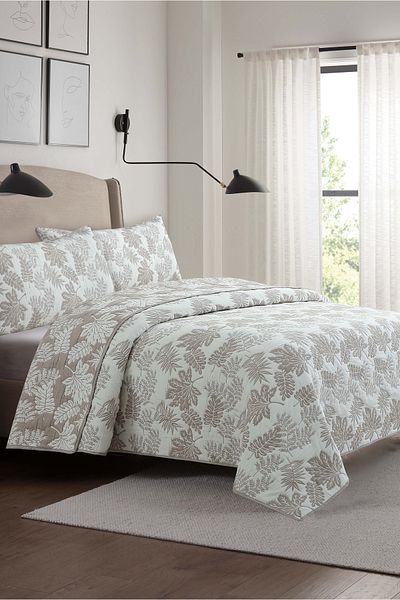 Bee Home Bed and Bath Tjx Matelasse | 3 Pieces King Quilt Set - 260 X 236 Cm