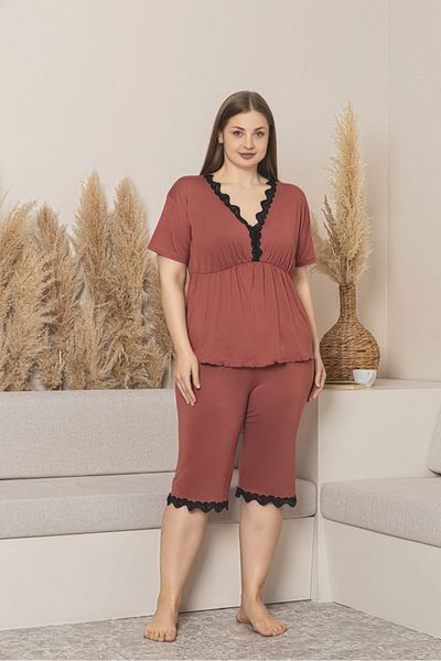 Temporium Women's Plus Size Short Sleeve Capri Bamboo Pajama Set