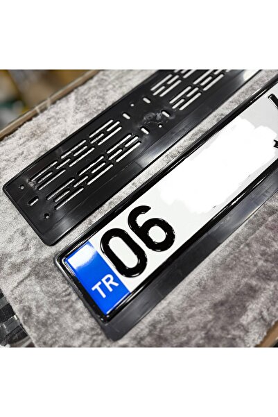 Korkmaz Oto Market & Aksesuar Pleksi Plakalık Düz Siyah 2’li