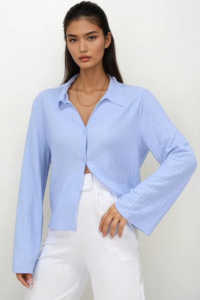 Trend Alaçatı Stili Women's Blue V-Neck Spanish Sleeve Seersucker Summer Shirt Alc-X13459