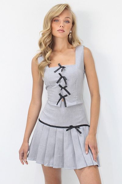 Trend Alaçatı Stili Women's Gray Square Collar Hidden Zipper Woven Crop Blouse and Pleated Skirt Set Alc-X14214