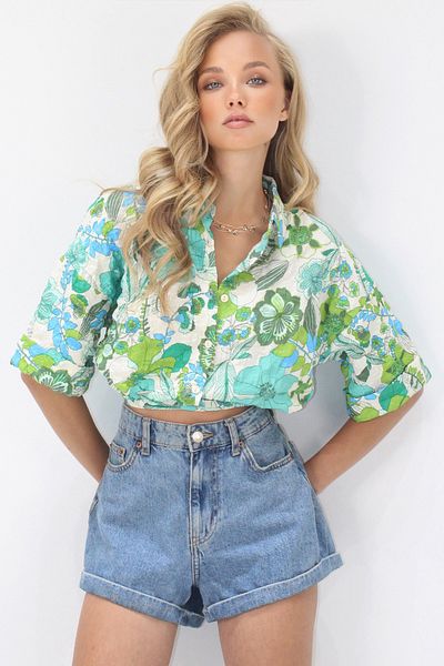 Trend Alaçatı Stili Cămașă crop cu mâneci duble cu model floral verde pentru femei ALC-X14176