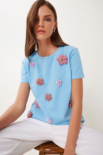Happiness İstanbul Tricou de damă din bumbac elastic tricotat cu accesorii florale albastre VW00007
