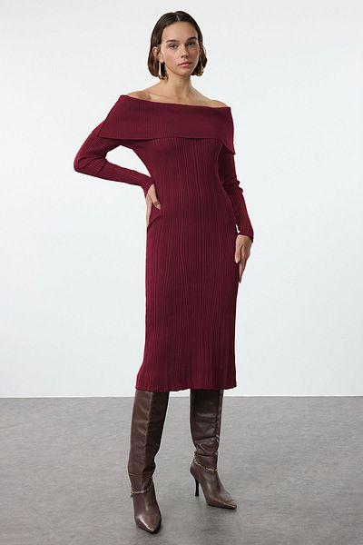 Trendyol Collection Rochie de tricotaj cu guler Carmen, roșu Claret, drept Midi Midi Basic TWOAW25EL00033