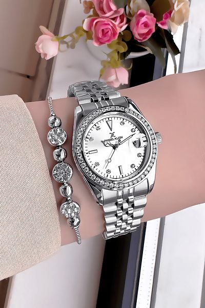 Daniel Klein Women's Wristwatch - Small Case (30-33 MM)