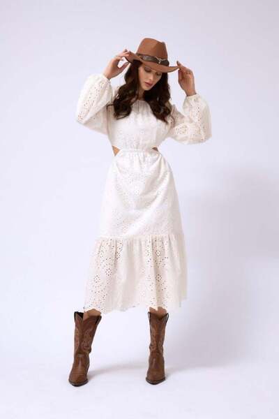 MODA Rochie brodata cu spate decoltat