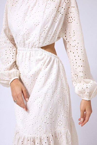 MODA Φόρεμα με κέντημα με χαμηλή πλάτη