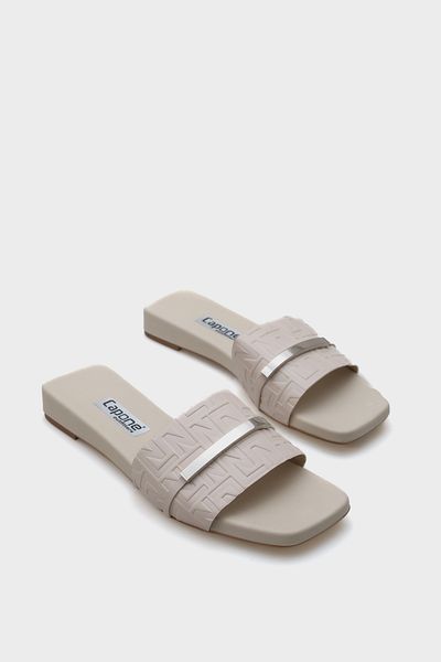Capone Outfitters Γυναικείες παντόφλες Mame Blunt Toe Comfort με κοντό τακούνι με μεταλλικά αξεσουάρ